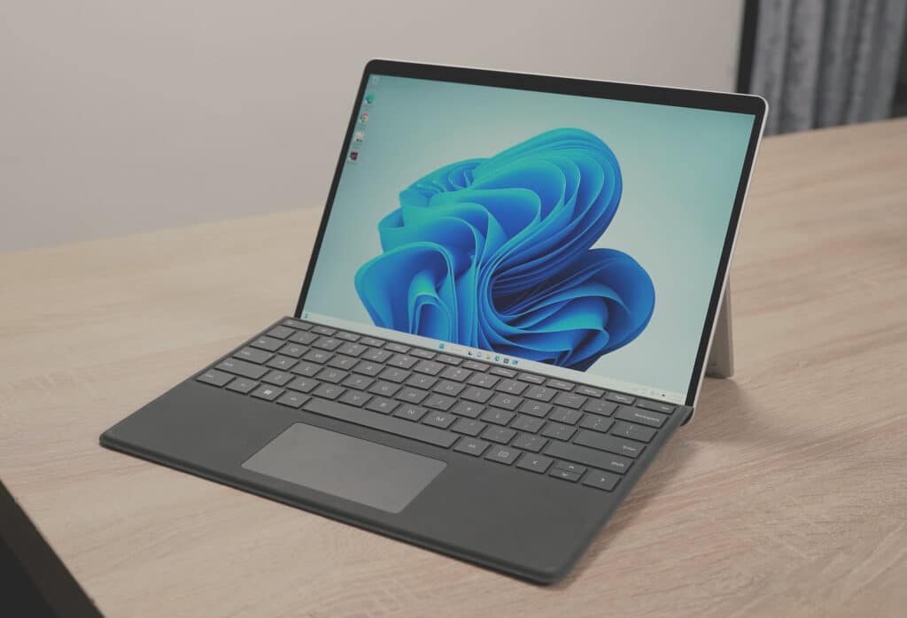 11 Best Tablets With Keyboard To Buy In 2023 